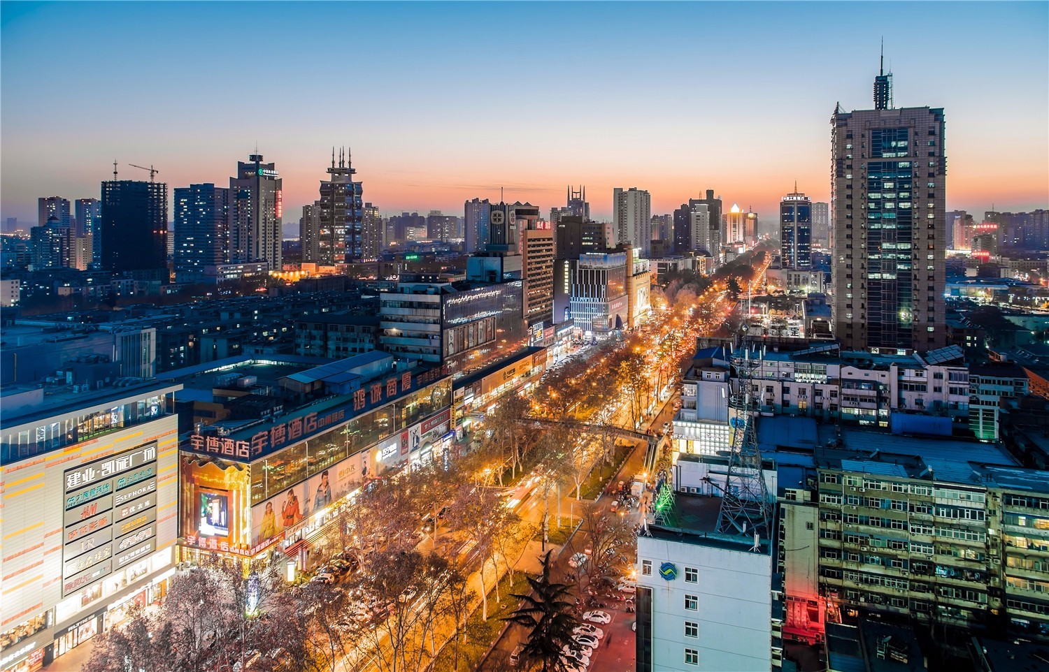 探索城市新风貌，看最新街景